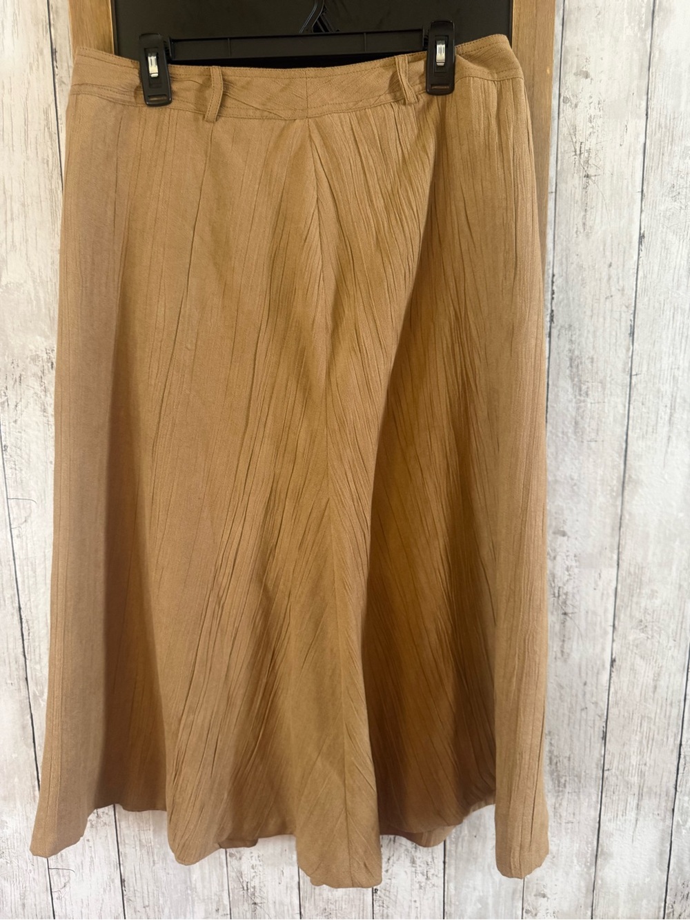 JM Collection Women's Brown Crinkle Midi Skirt Size 12 Flowy Career Boho NWT